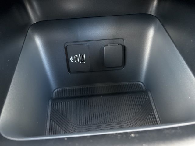 New 2026 Star White Metallic Tri-Coat Ford Active image 28