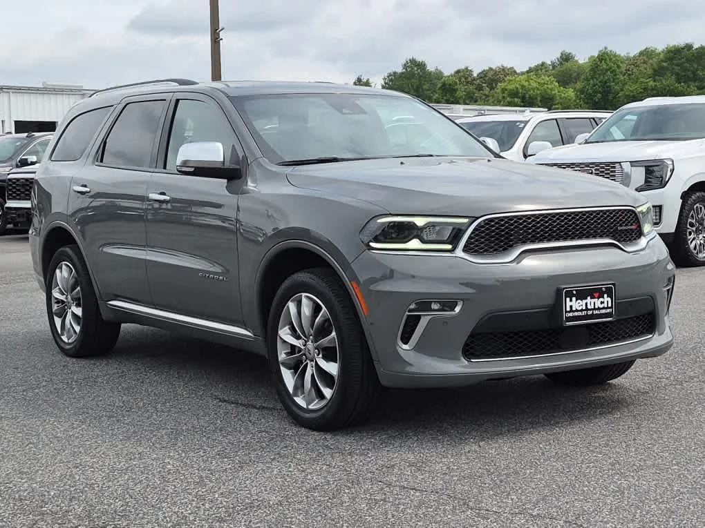 Used 2023 Destroyer Gray Clearcoat Dodge Citadel image 3