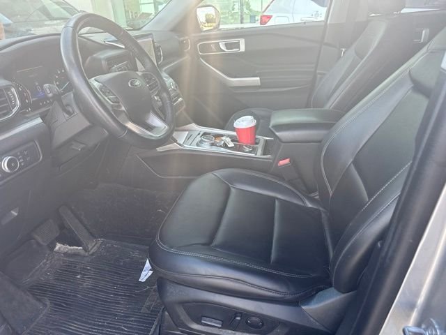 Used 2022 Silver Ford XLT image 7