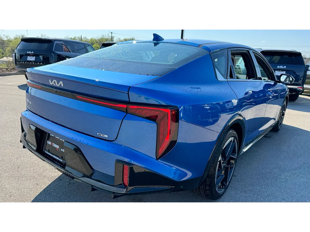 New 2026 Blu Kia GT-Line image 4