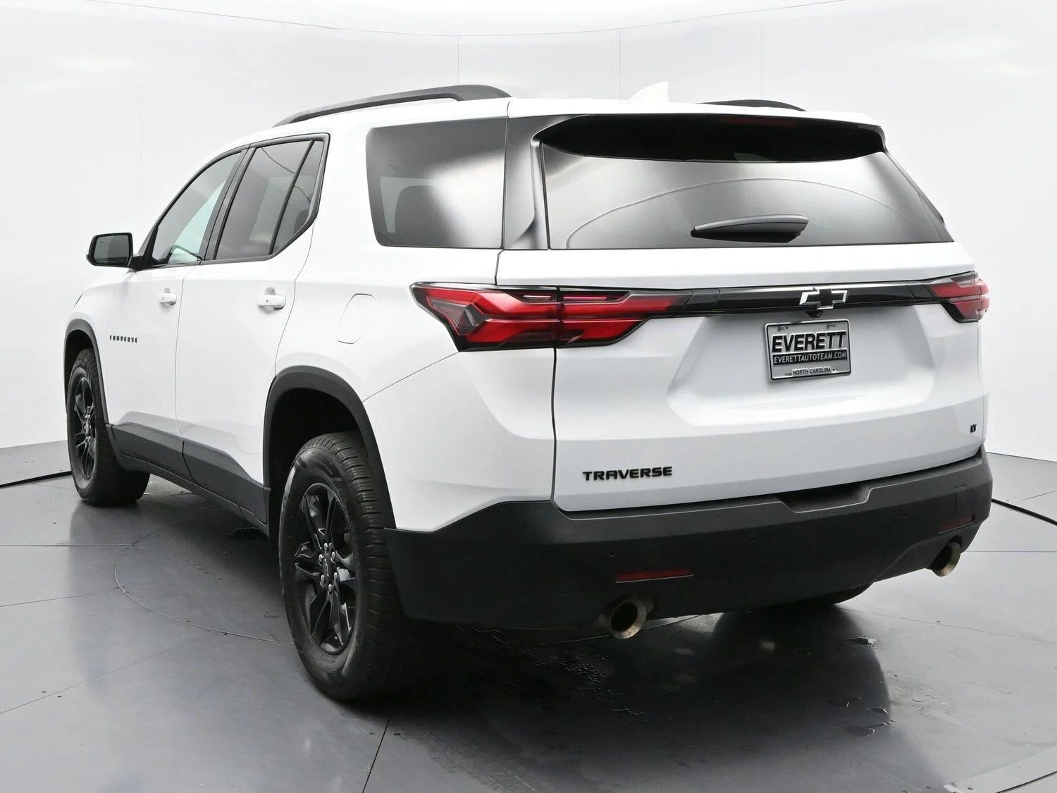 Used 2022 Summit White Chevrolet LT Cloth image 5