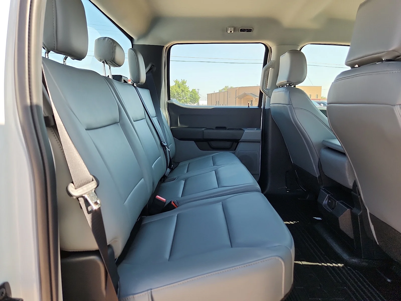 New 2026 Oxford White Ford XL image 19