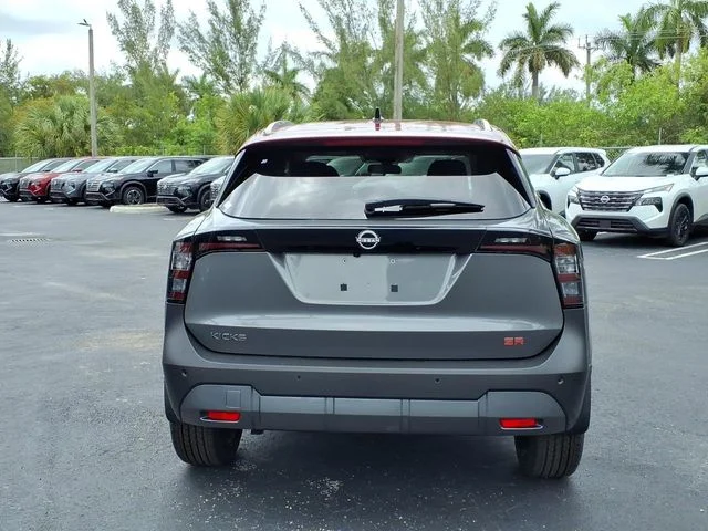 New 2026 Gun Metallic / Scarlet Ember Tintcoat Two-tone Nissan SR image 13
