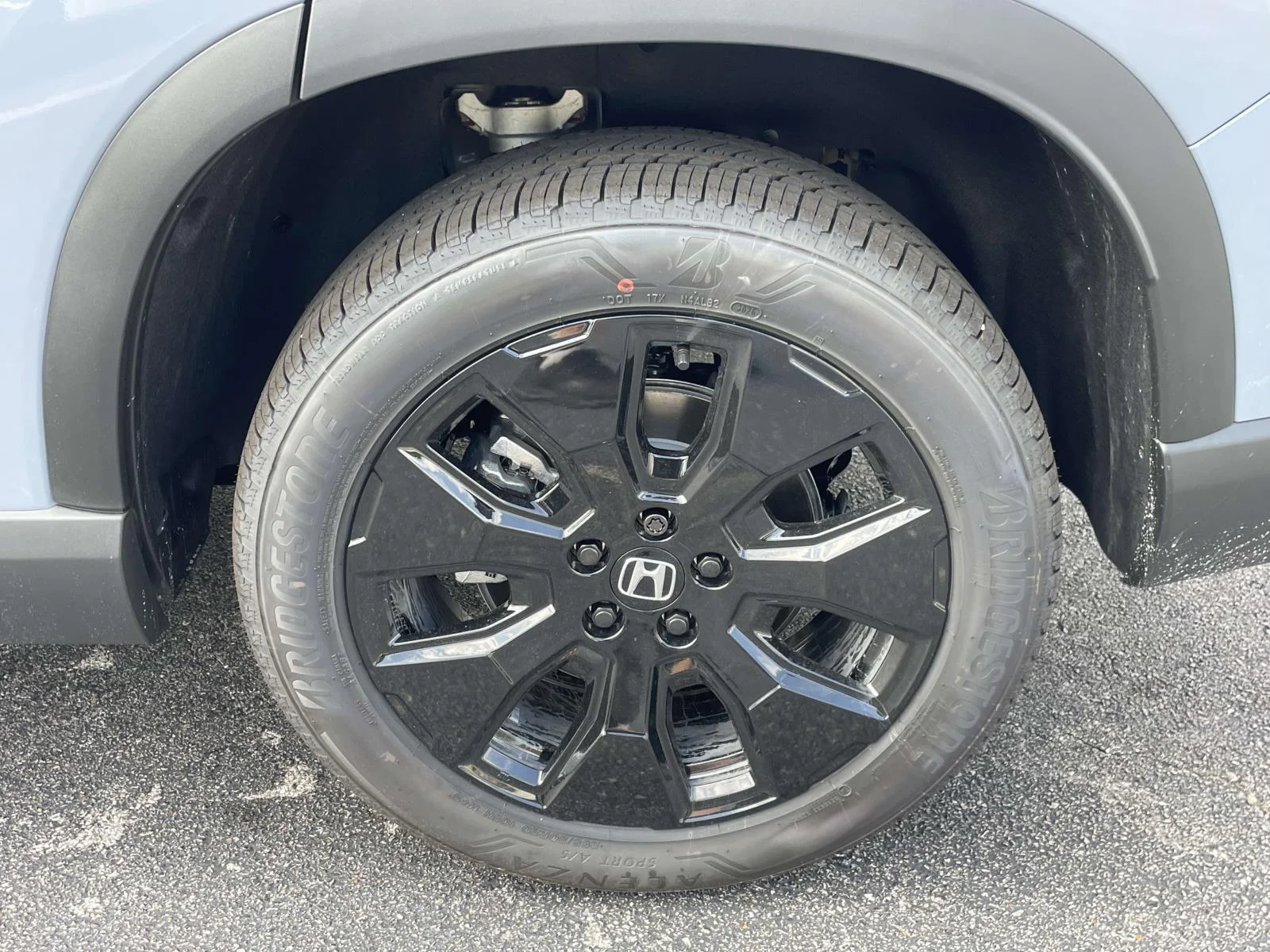 New 2026 Sonic Gray Pearl Honda BLACK EDITION AWD image 4