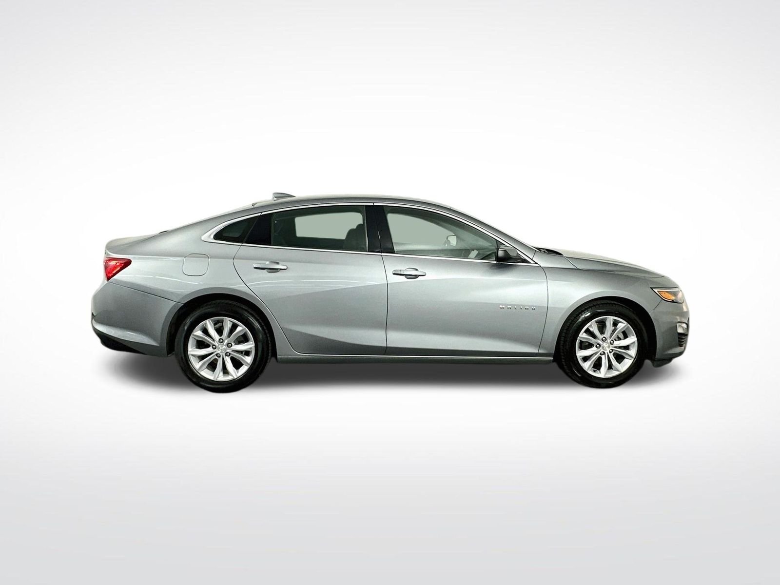 Used 2023 Sterling Gray Metallic Chevrolet LT image 9