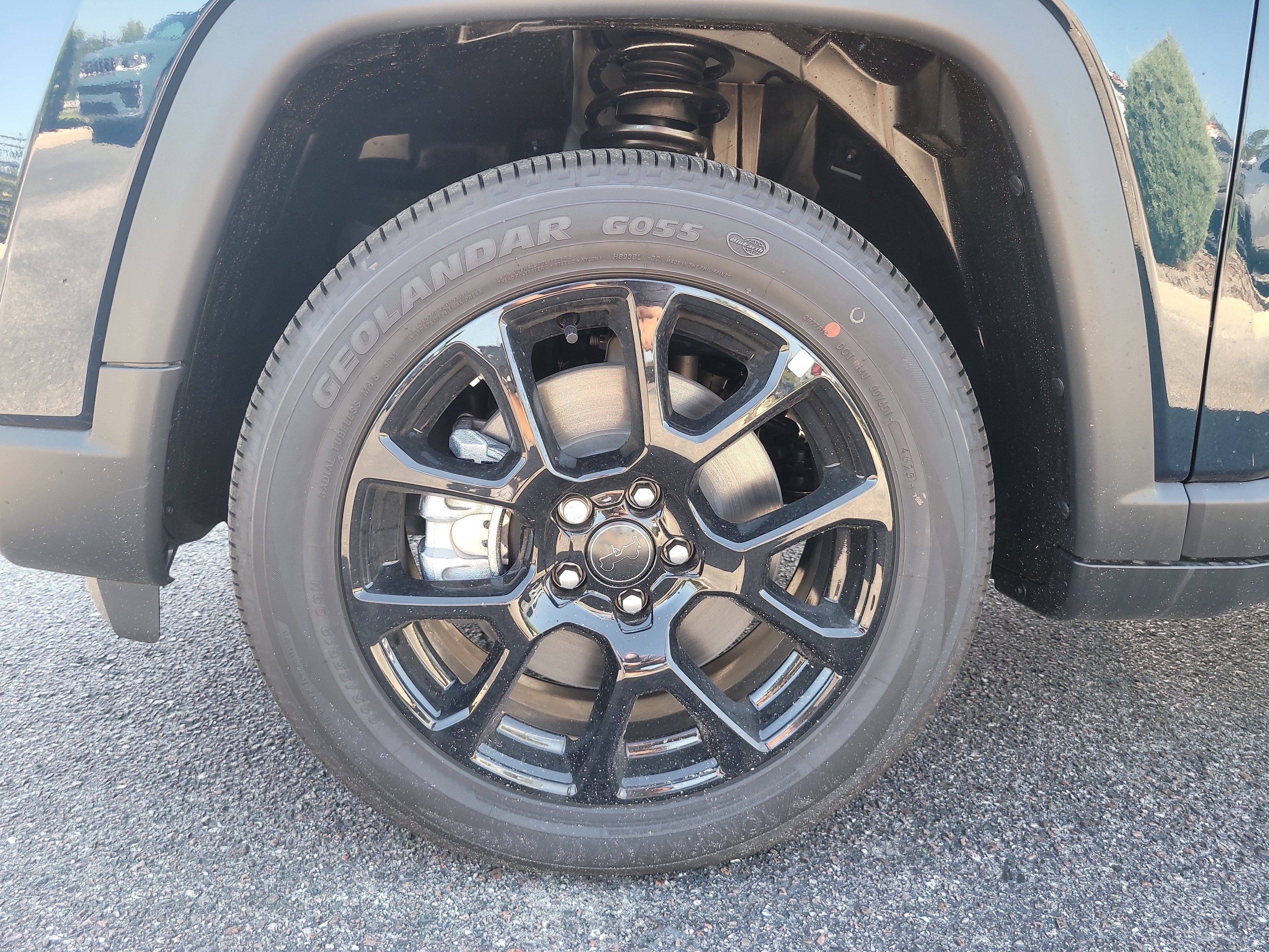 New 2026 Fathom Blue Pearl-Coat Exterior Paint Jeep Latitude Altitude image 10