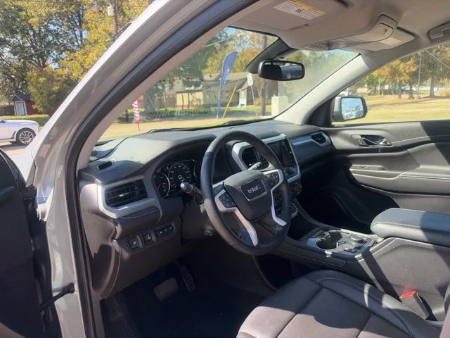 Used 2023 Silver GMC SLT image 18