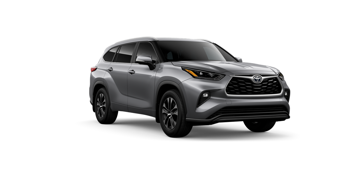 New 2026 Heavy Metal Toyota XLE image 15