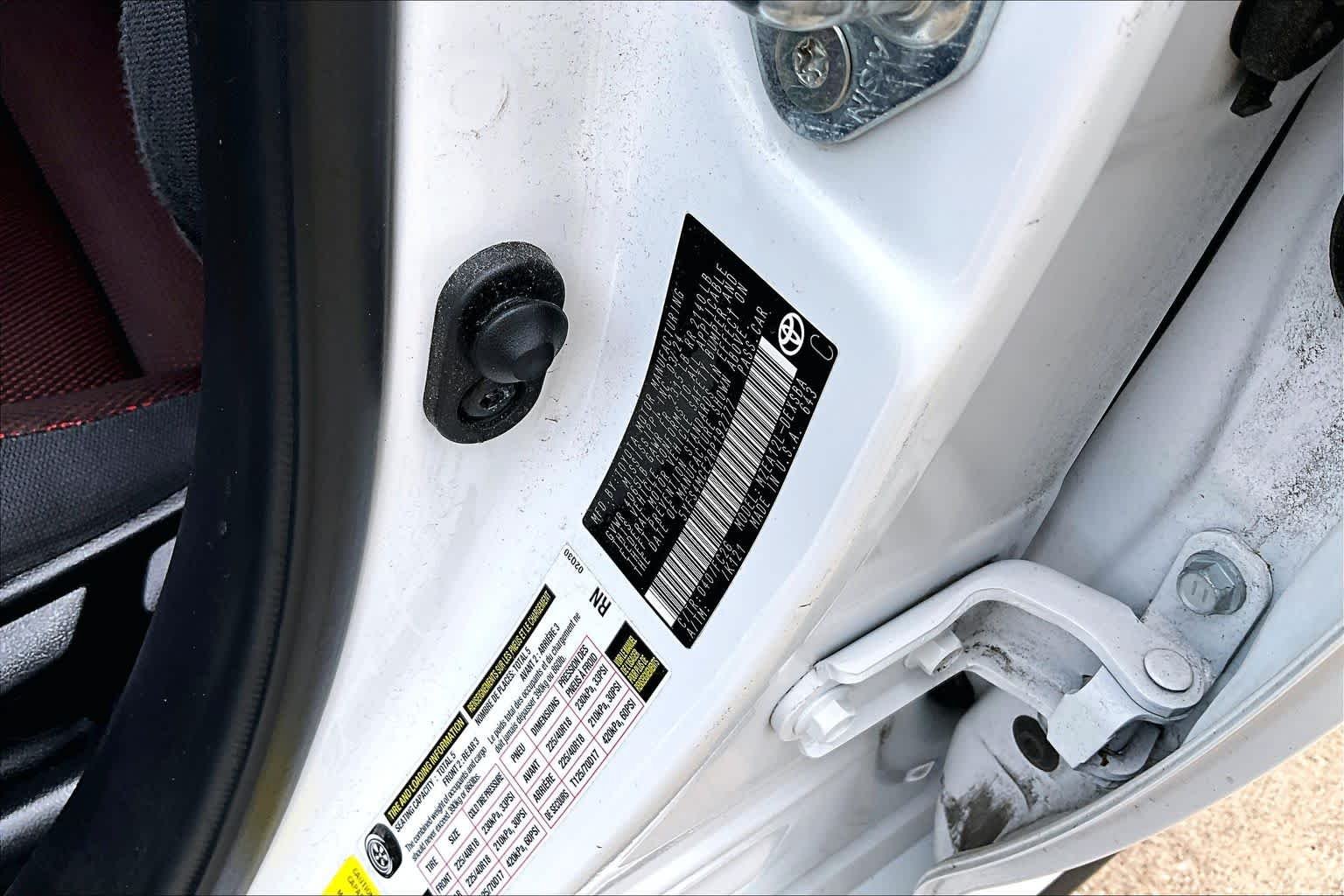 Used 2024 Ice Cap Toyota SE image 33