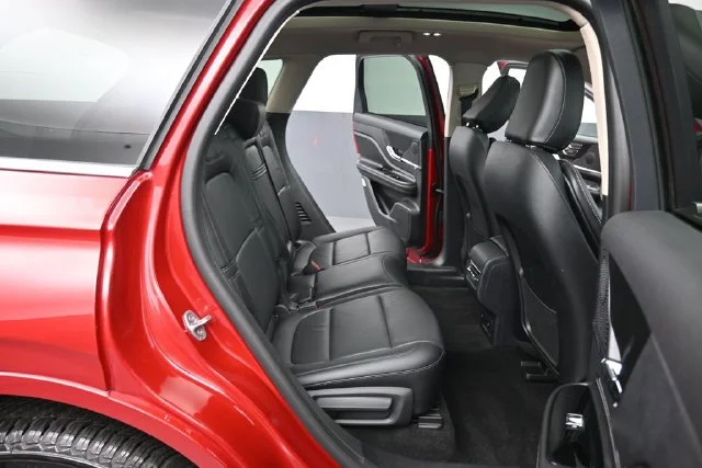 Used 2023 Red Lincoln Grand Touring image 26