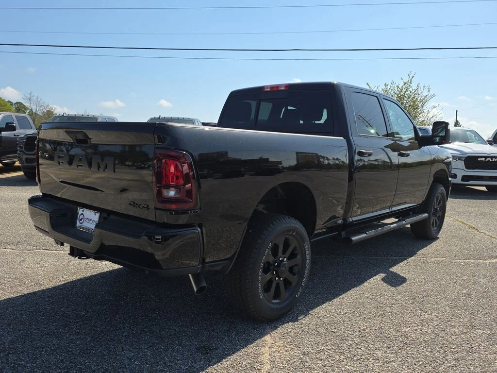 New 2026 Diamond Black Crystal Pearl-Coat Exterior Paint RAM Tradesman image 4