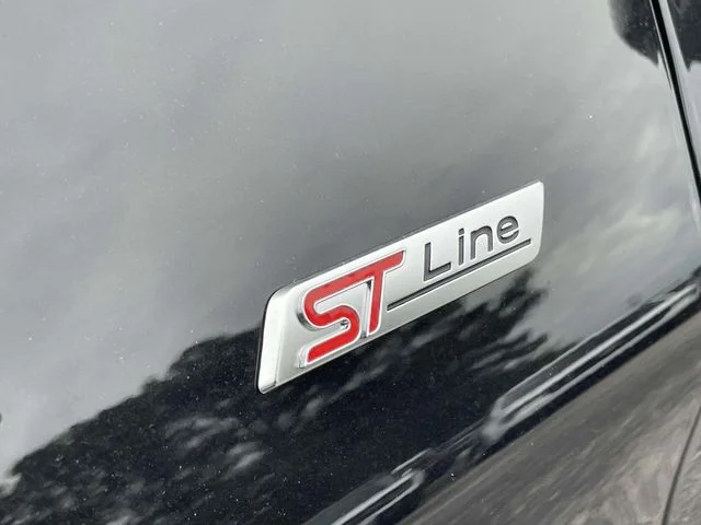 New 2026 Agate Black Metallic Ford ST-Line image 7