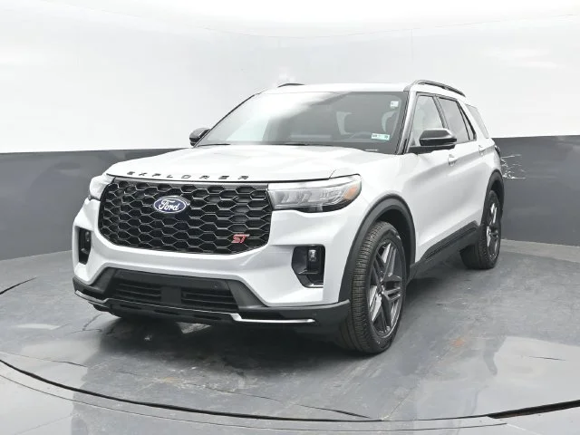 New 2027 Avalanche Gray Ford ST image 23