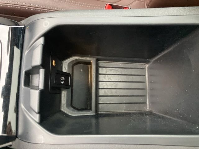 Used 2023 Gray BMW xDrive30i image 37