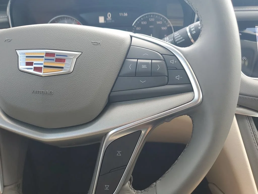 Used 2023 ARGENT SILVER METALLIC Cadillac FWD Premium Luxury image 22