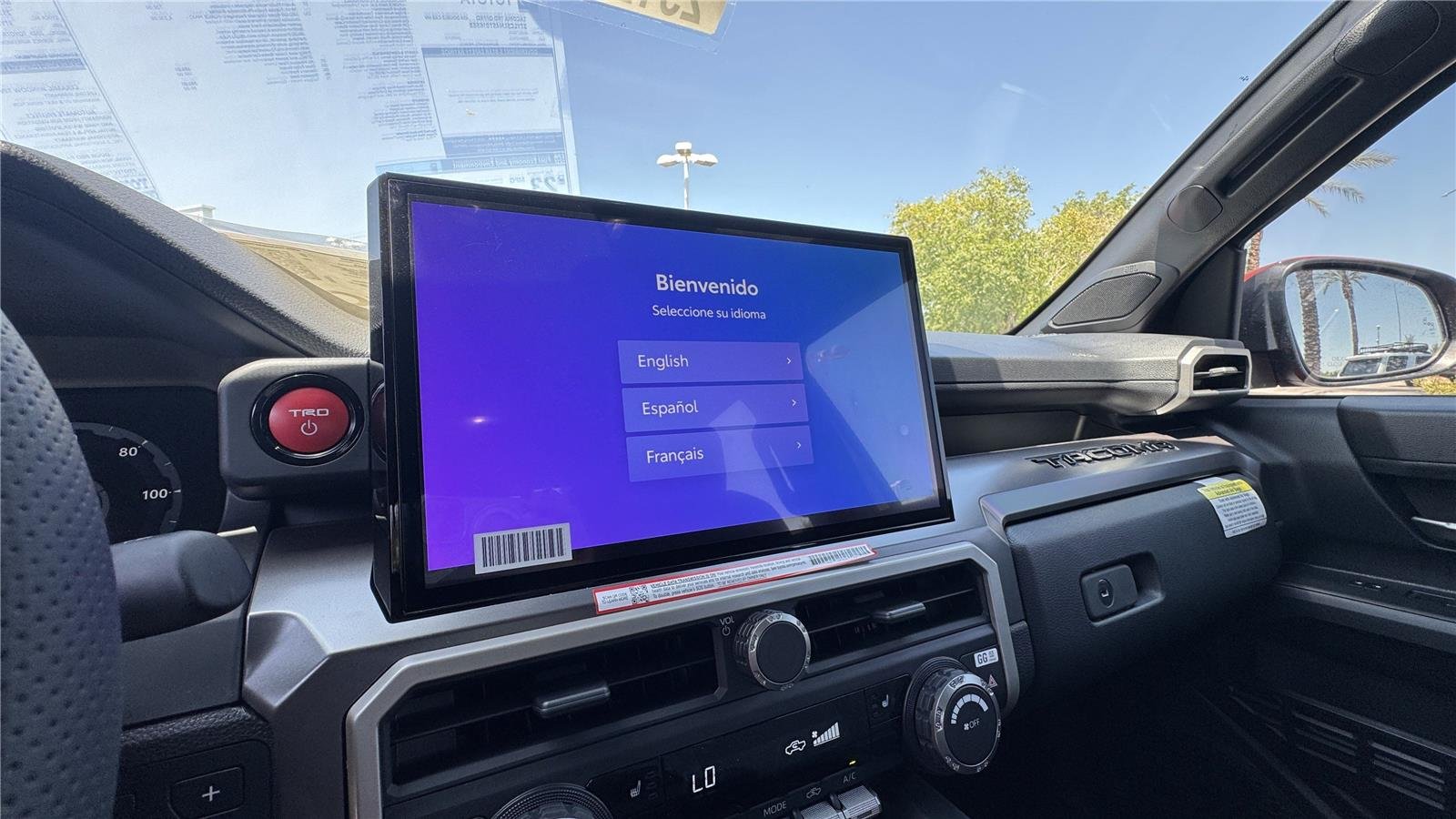 2025 Toyota Tacoma TRD Off Road - Photo 17