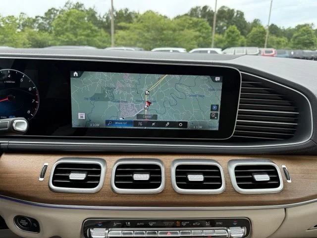 Used 2021  Mercedes-Benz GLS 450 image 21