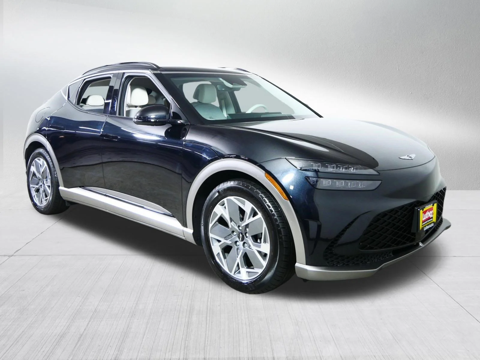 2025 GENESIS GV60 Standard