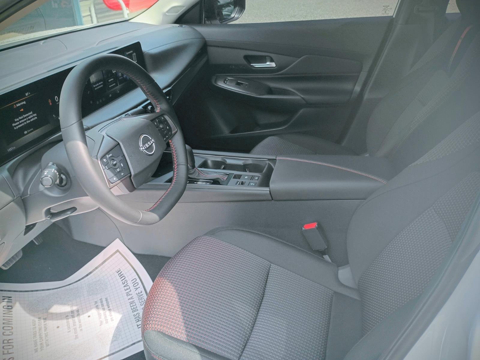 Used 2026 Aspen White Tricoat/Super Black Nissan SR image 5