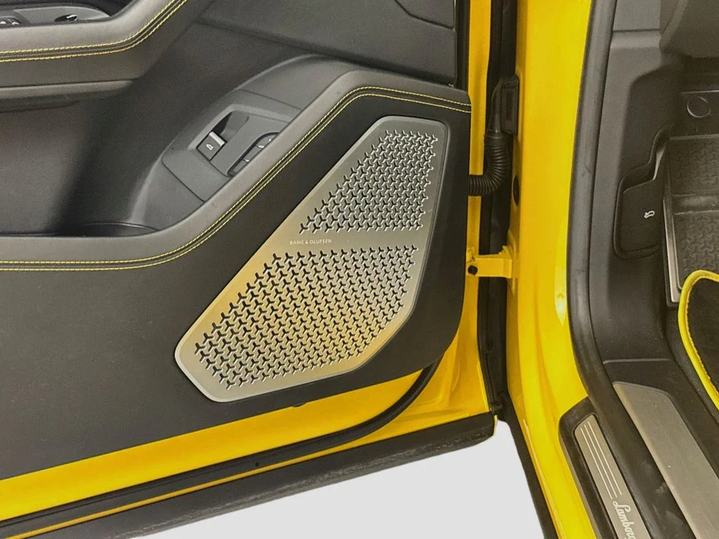 Used 2020 Gialllo Auge Lamborghini  image 19