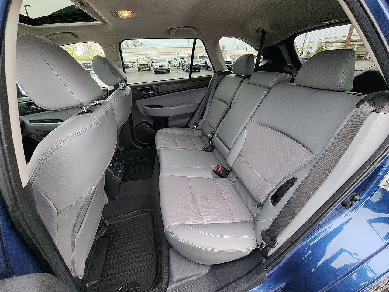 Used 2019 Abyss Blue Pearl Subaru Limited image 23