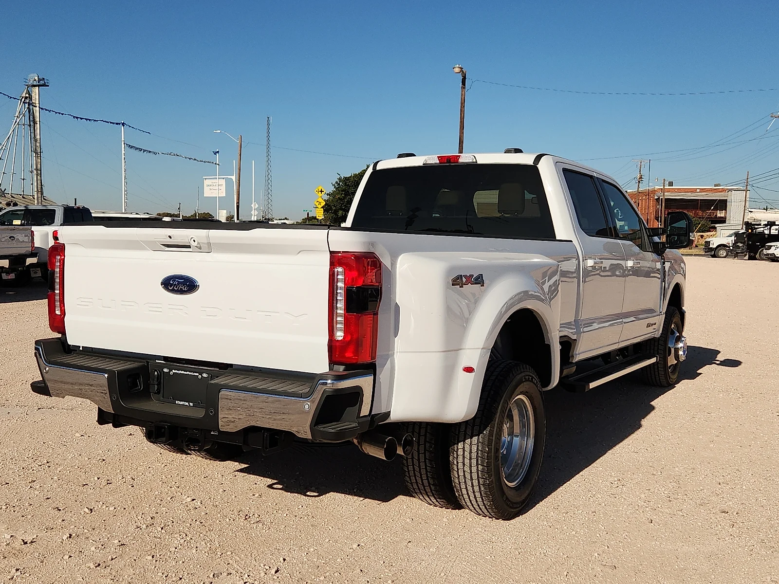 New 2026 Oxford White Ford Lariat image 7