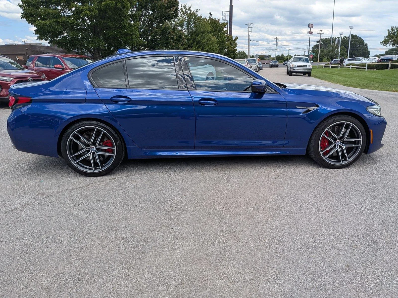 Used 2023 Marina Bay Blue Metallic BMW  image 6