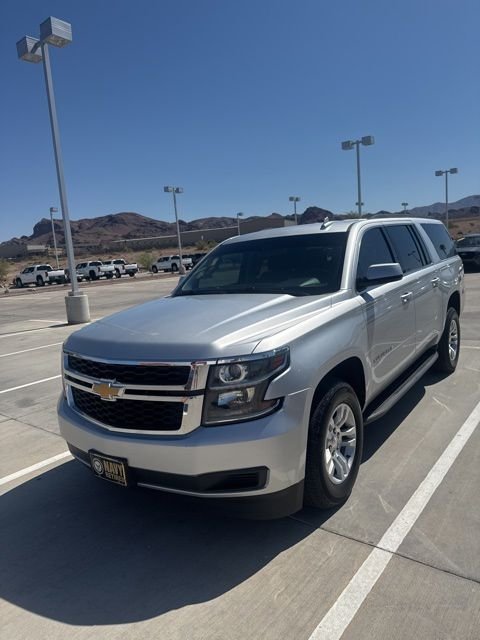 2019 Chevrolet Suburban 2WD 1500 LS's photo