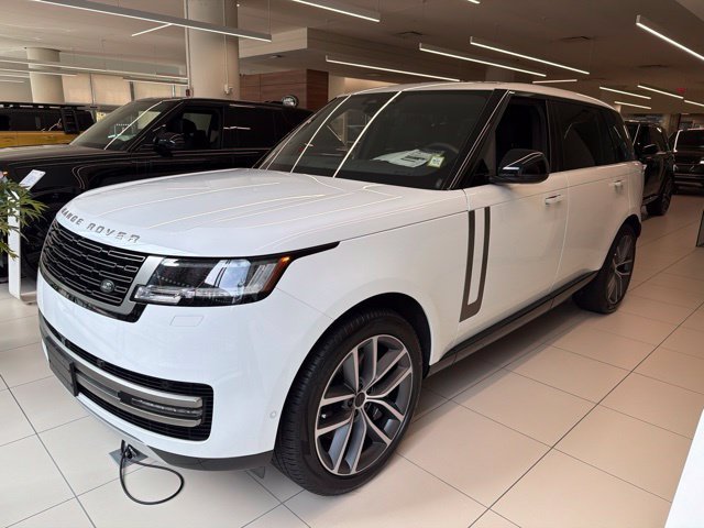 New 2026 Fuji White Land Rover SE image 1