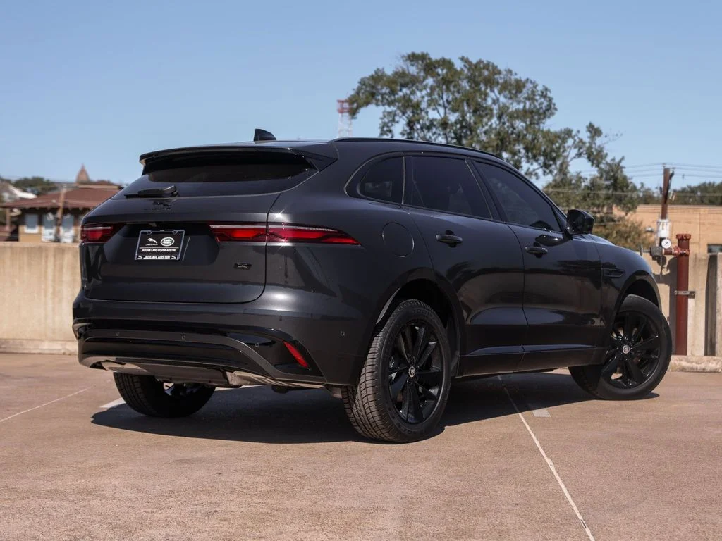 2026 Jaguar F-Pace R-Dynamic S - Photo 9