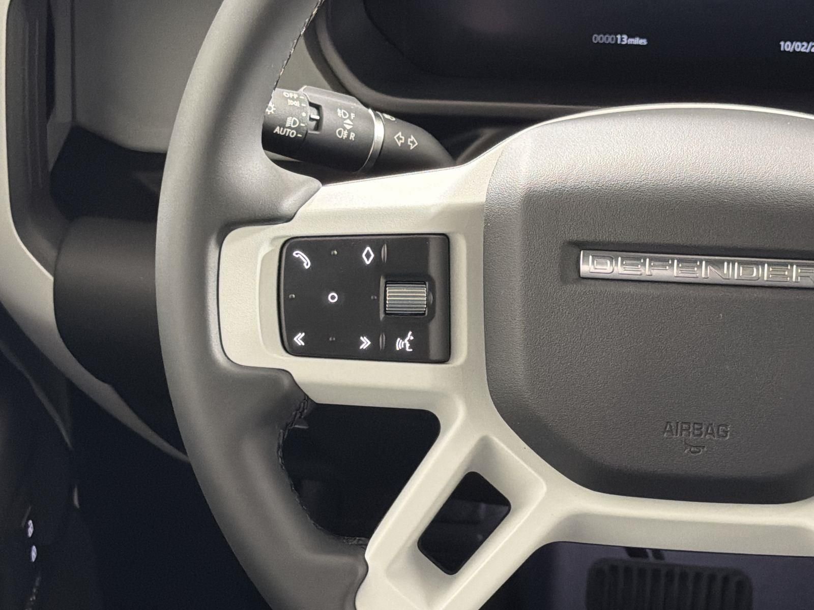 2026 Land Rover Defender X-Dynamic SE - Photo 12