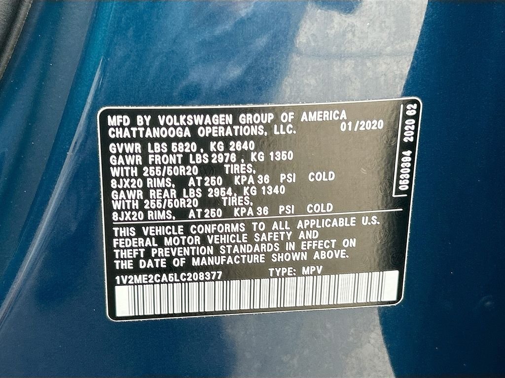 Used 2020 Blue Metallic Volkswagen 3.6L V6 SEL image 33