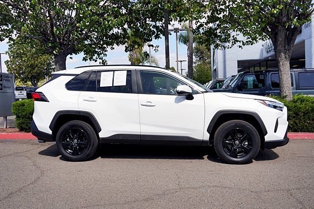 Used 2025 White Toyota XLE image 6