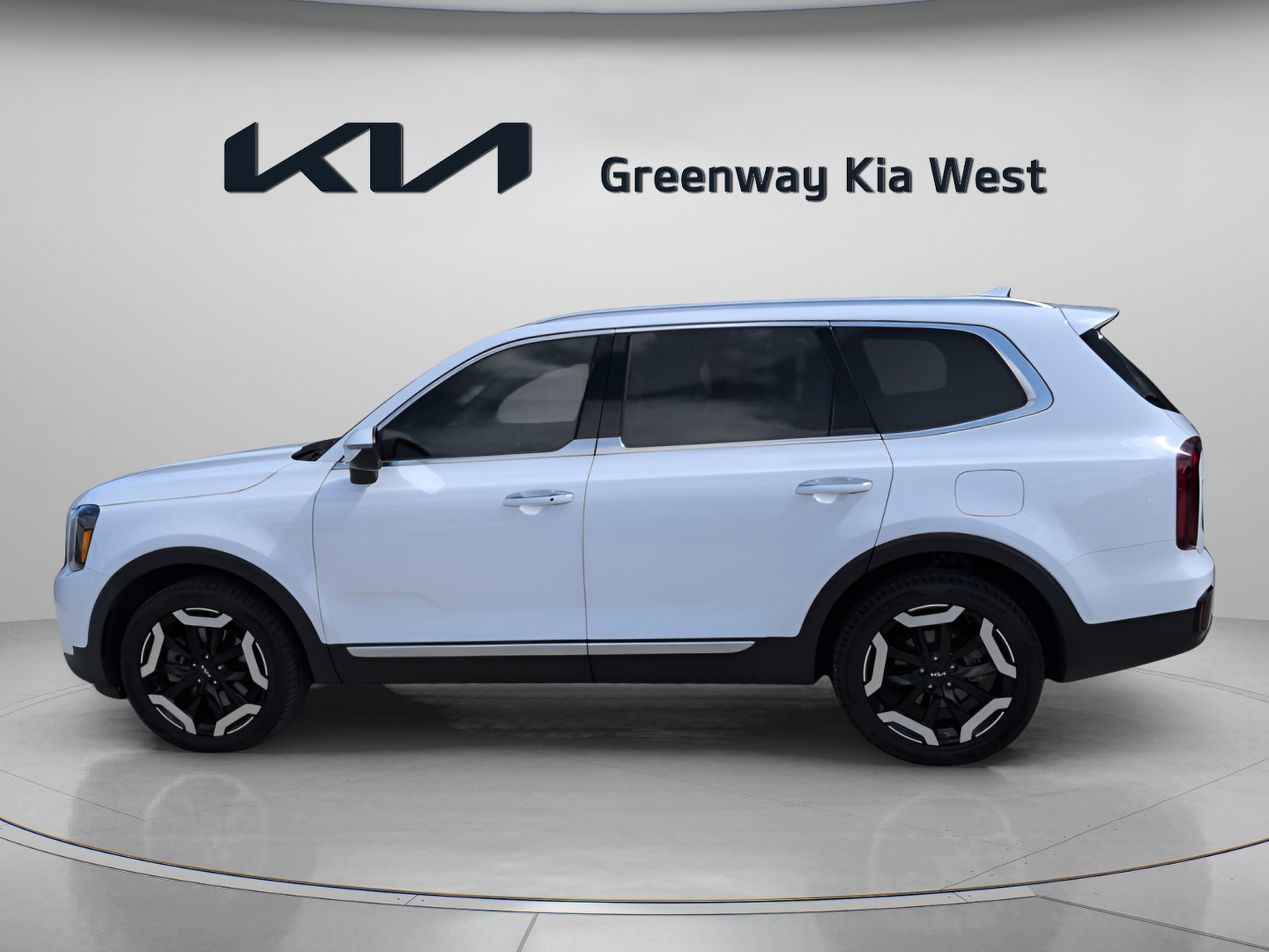 Certified Used 2024 Glacial White Pearl Kia S image 5