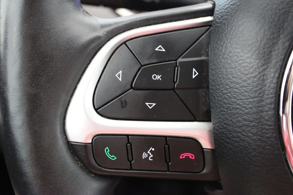 Used 2017 White Jeep Sport image 22