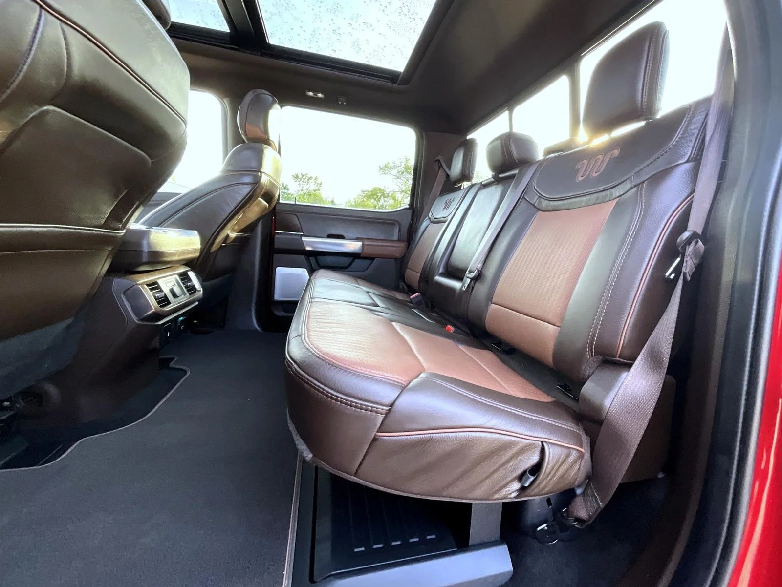 Used 2025 Red Ford King Ranch image 22