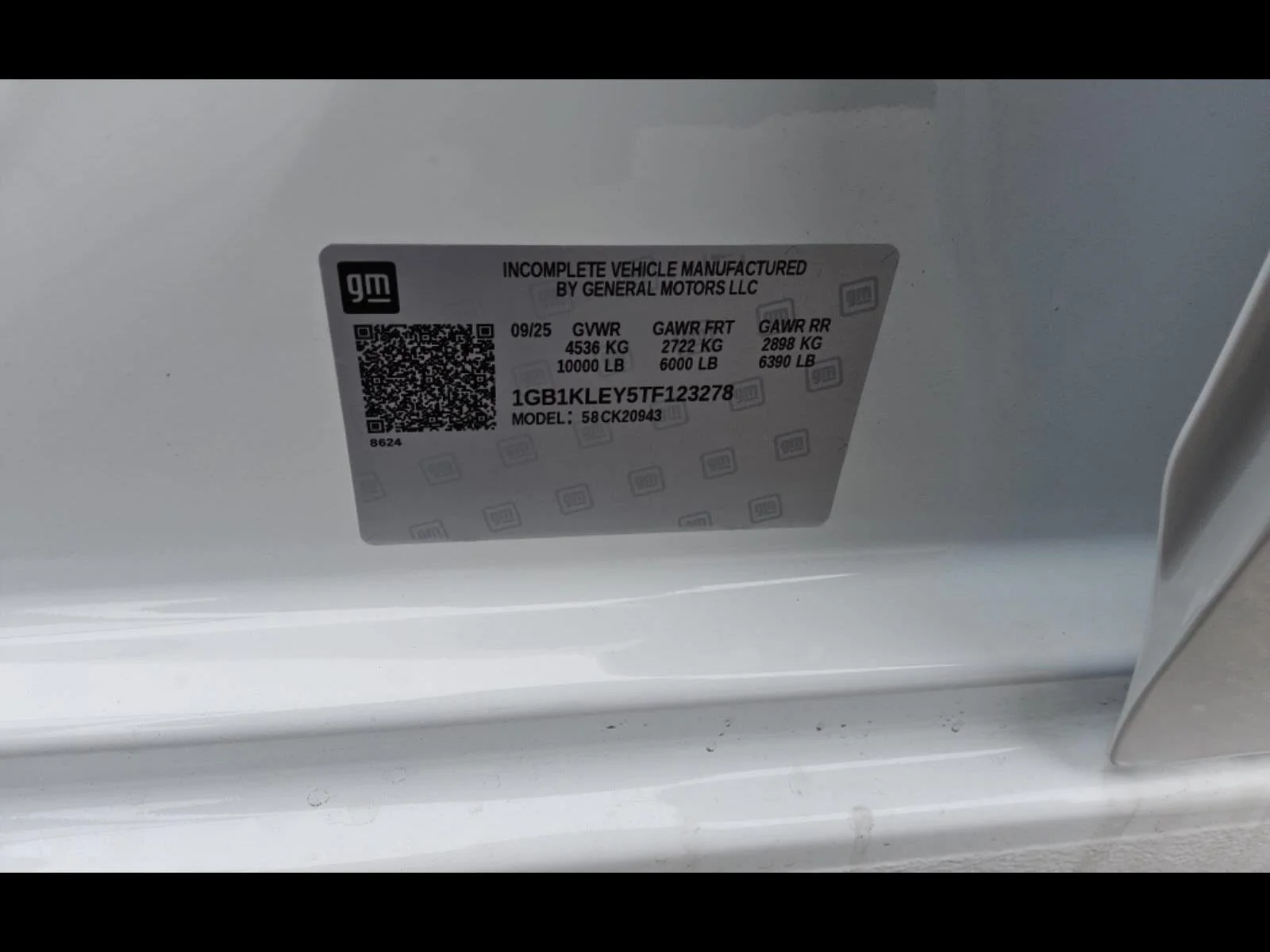 Used 2026 Summit White Chevrolet WT image 17