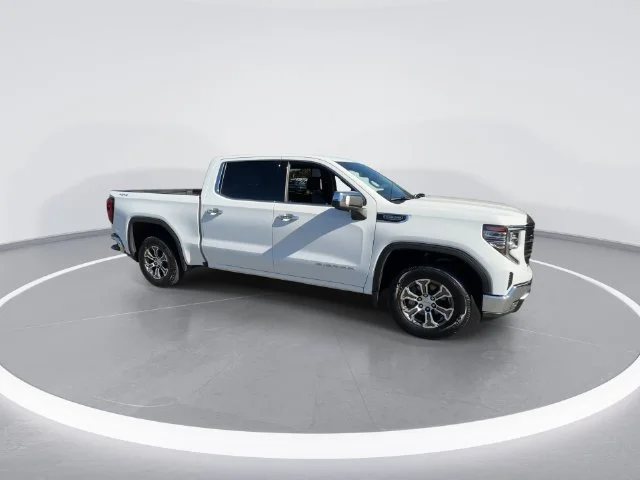 Used 2025 White GMC SLT image 2
