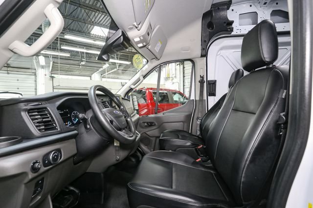 Used 2025  Ford Base image 33