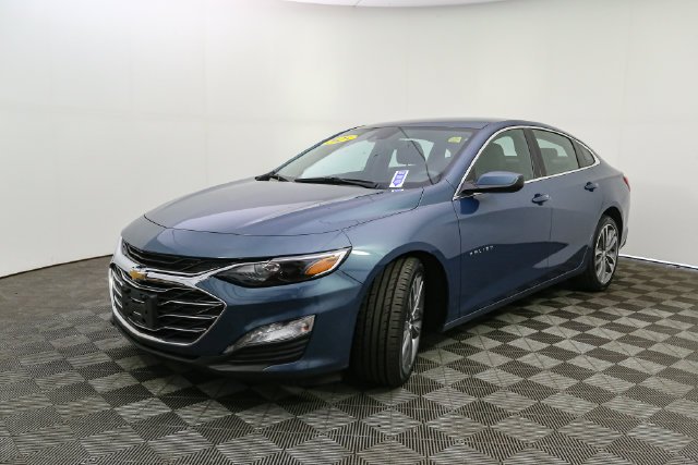Used 2025 Blue Chevrolet LT image 5