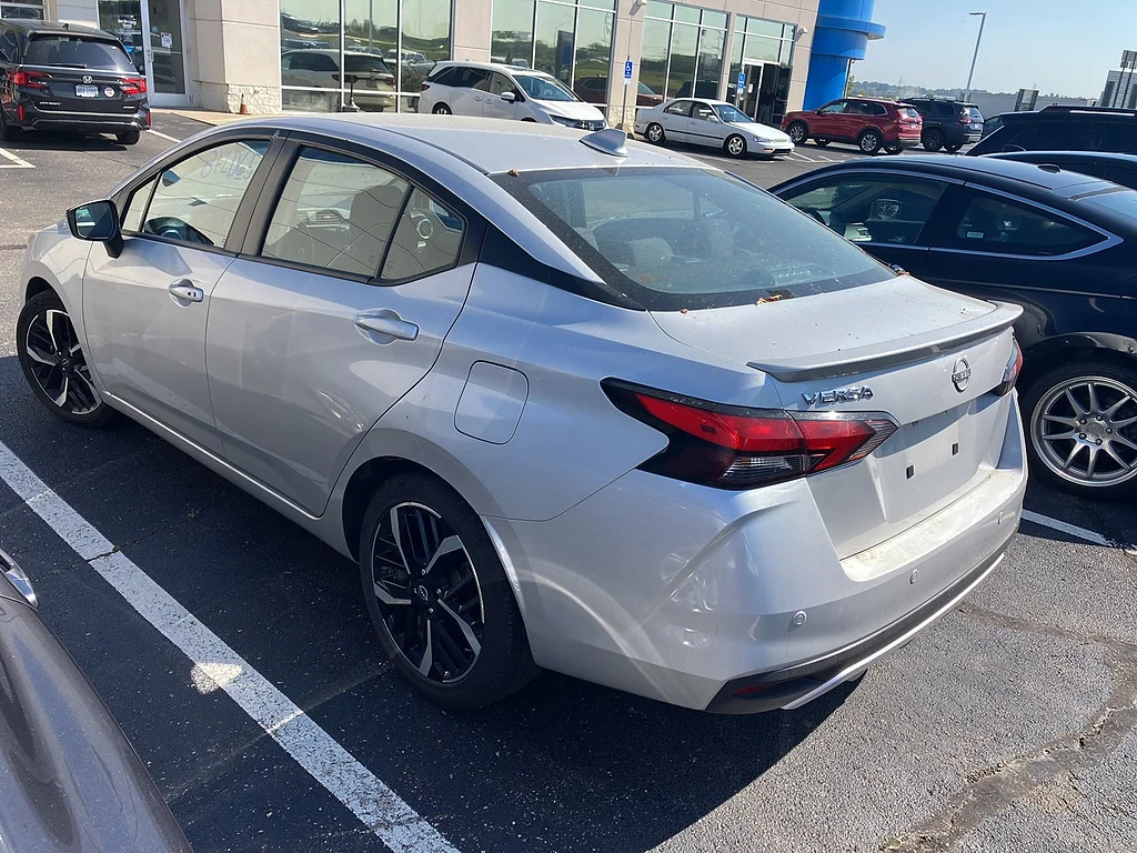Used 2024 Brilliant Silver Metallic Nissan SR image 5