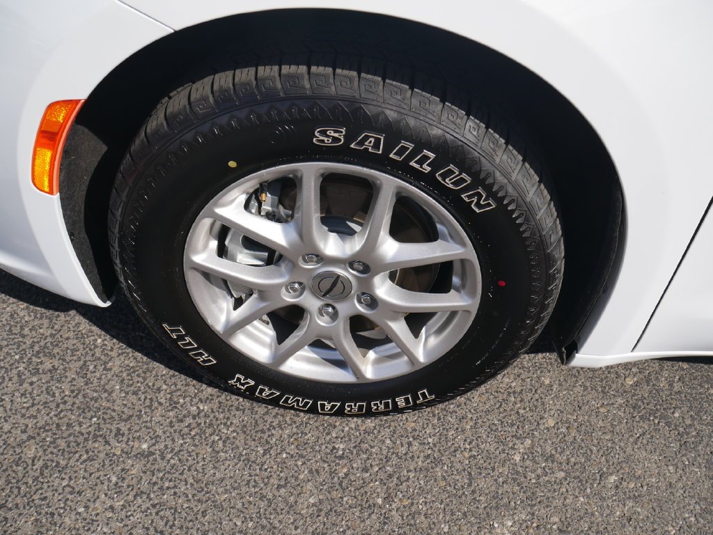 Certified Used 2025 White Chrysler Select image 12