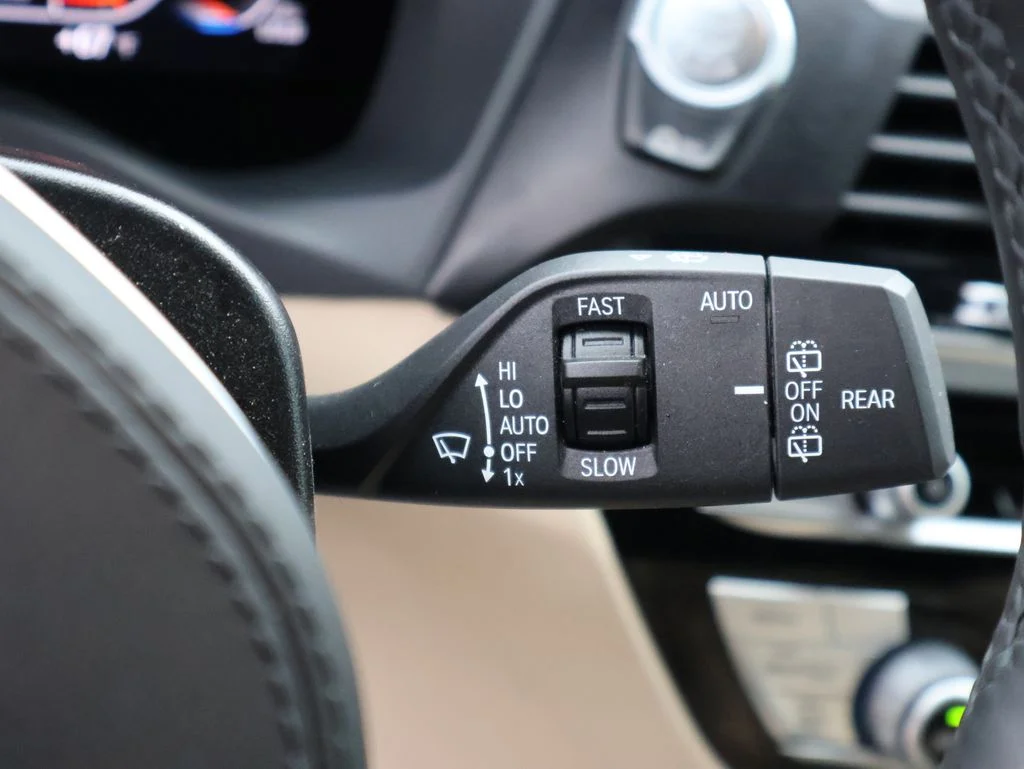 Used 2021 Alpine White BMW M40i image 39