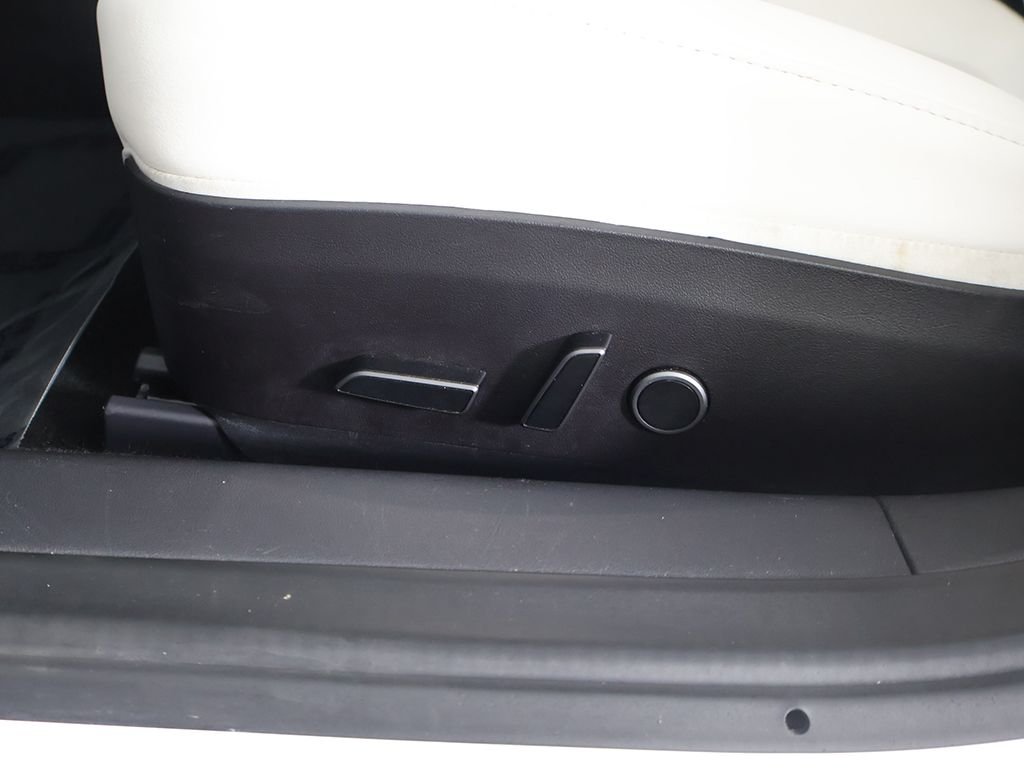 Used 2022 White Tesla Long Range image 31