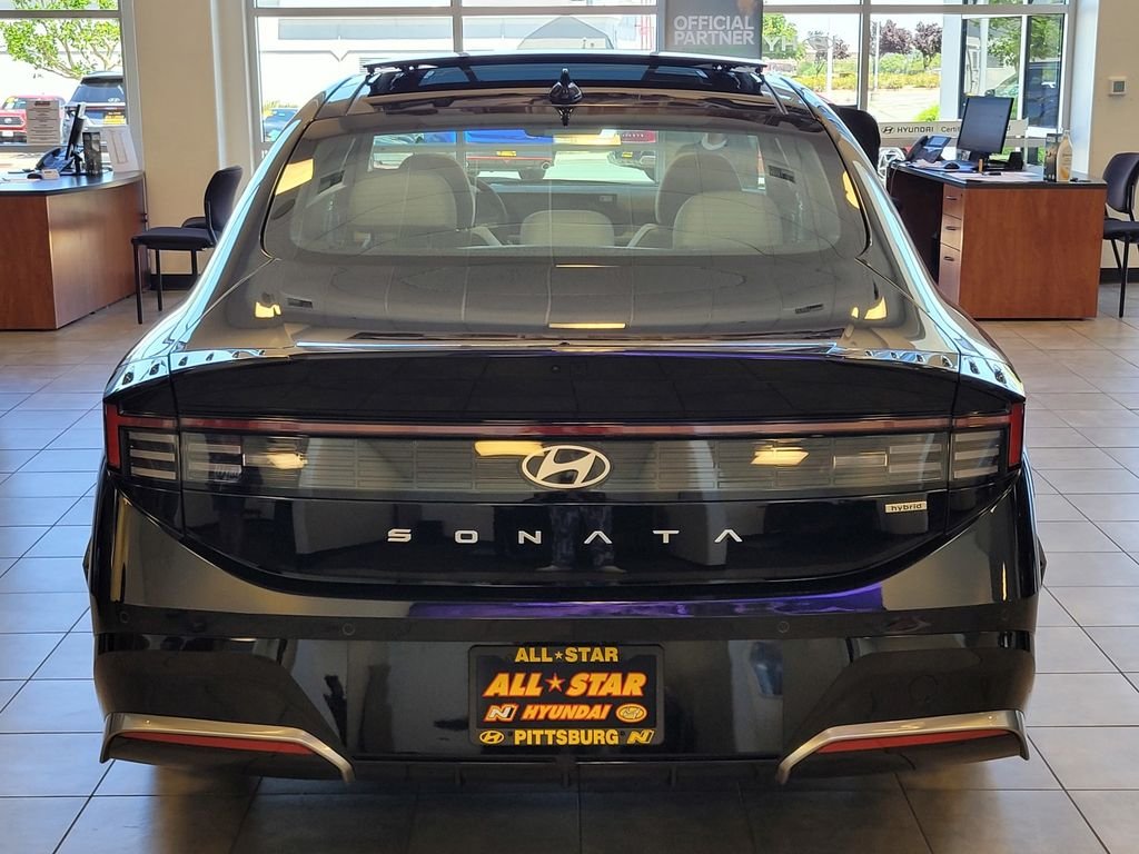 New 2026 Black Hyundai Limited image 4