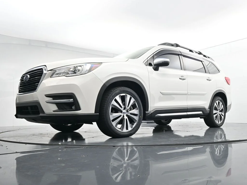 Used 2019 White Subaru Touring image 33