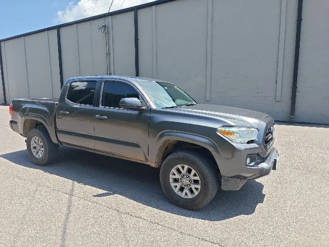 Used 2017  Toyota SR image 1