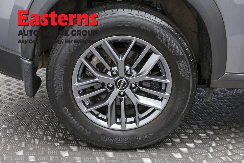 Used 2023 Gray Nissan S image 30