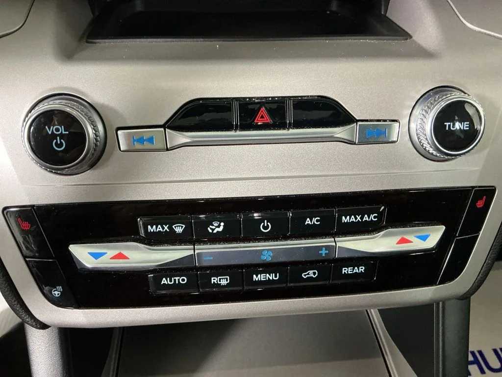 Certified Used 2023 White Ford XLT image 21