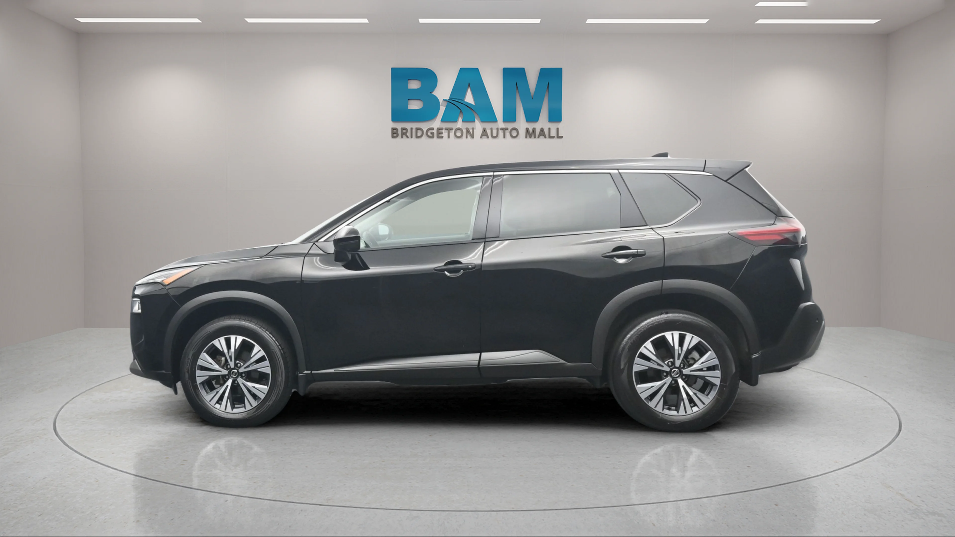 Used 2021 Super Black Nissan SV image 4